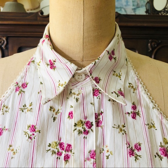 🌷Floral Halter Top - Picture 4 of 7